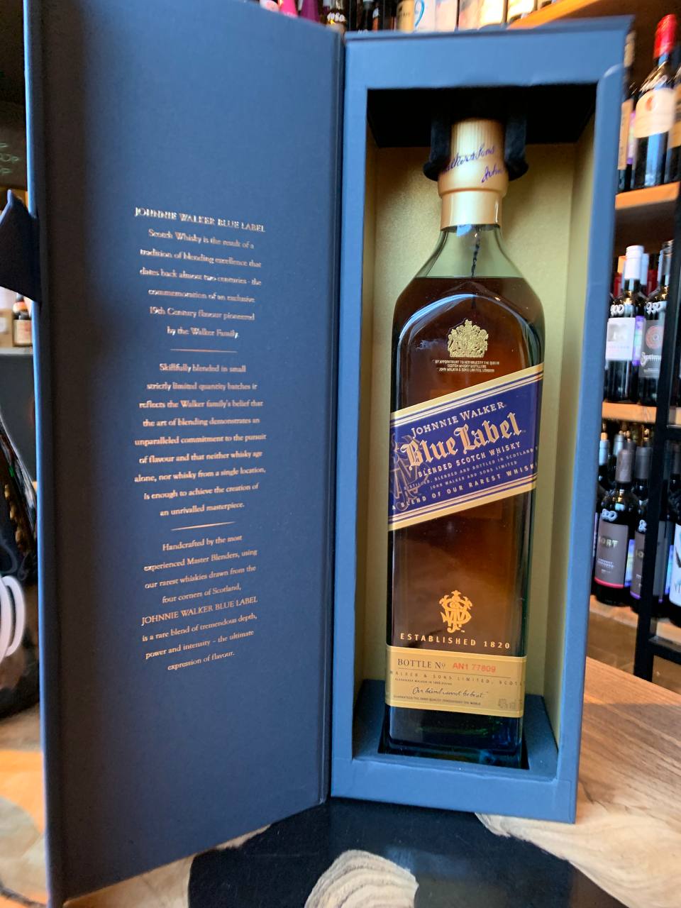 Виски Джонни Уокер Блю Лейбл 0,7 (п/к) 40%